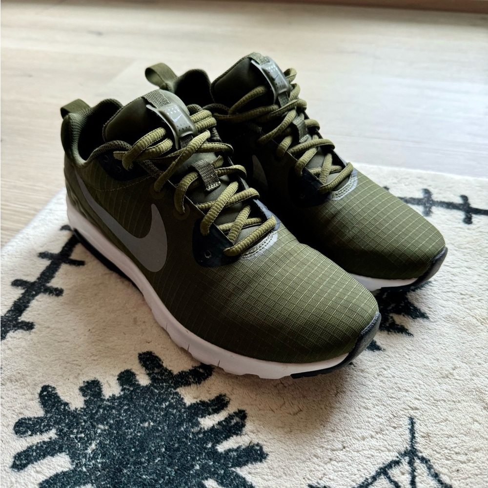 Nike air max size 8